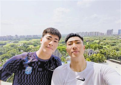 我要c死你小荡货高h厨房